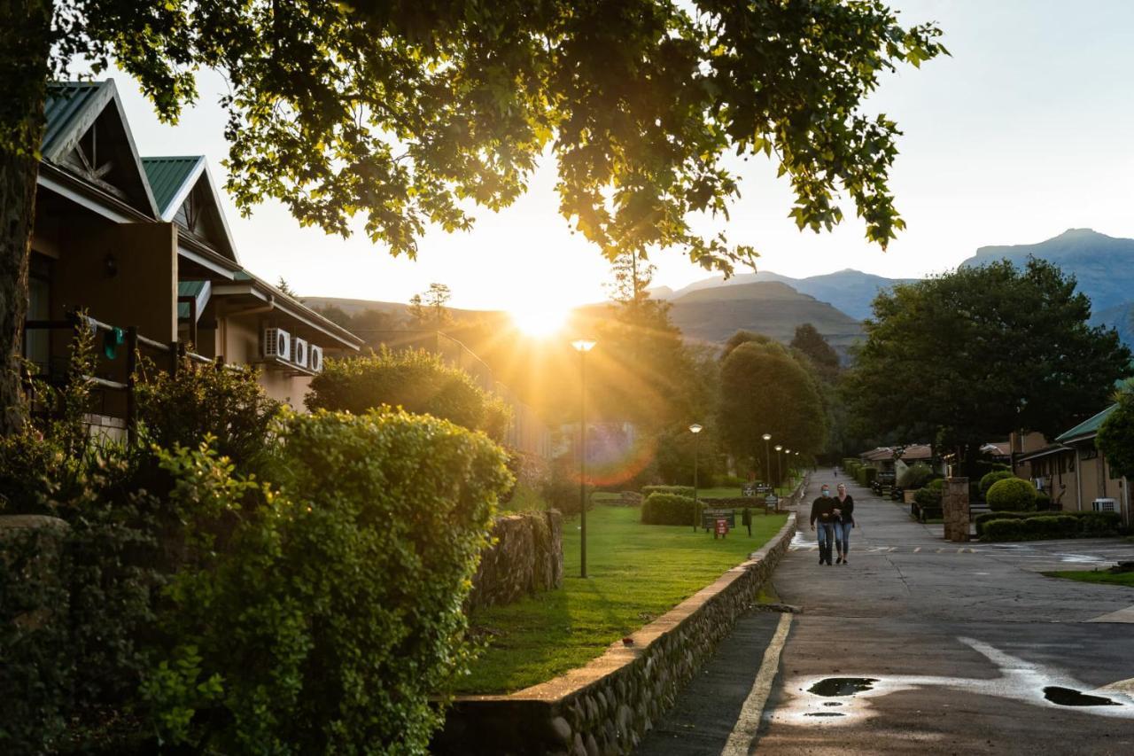 Gooderson Leisure Riverbend Chalets Self Catering And Timeshare Gold Crown Resort ドラケンスバーグ・ガーデン エクステリア 写真