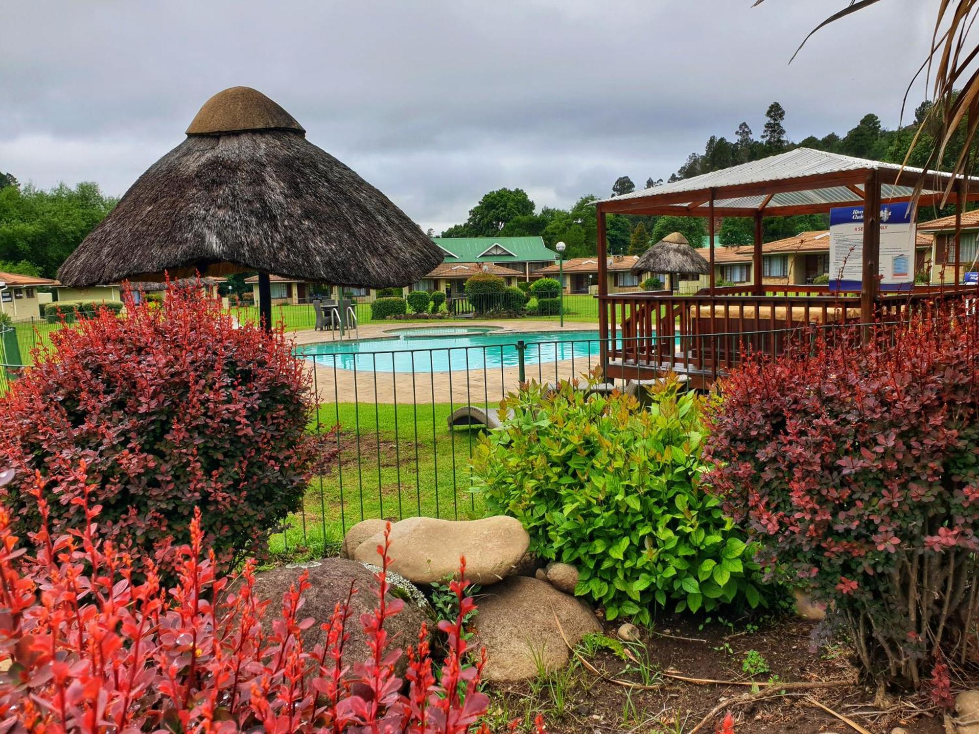 Gooderson Leisure Riverbend Chalets Self Catering And Timeshare Gold Crown Resort ドラケンスバーグ・ガーデン エクステリア 写真