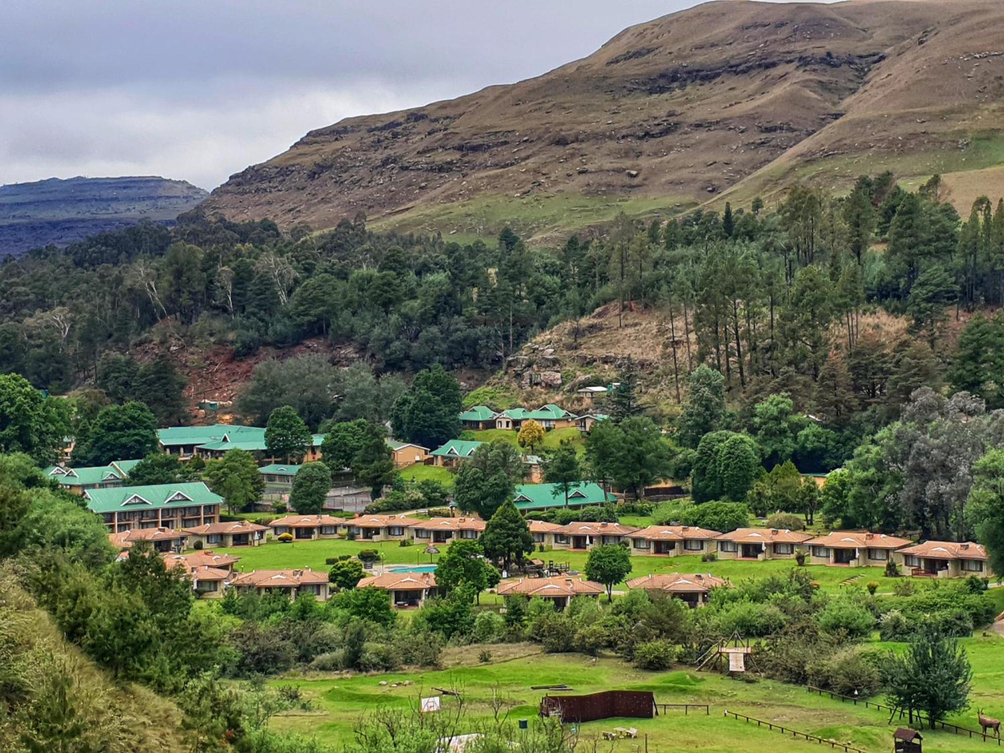 Gooderson Leisure Riverbend Chalets Self Catering And Timeshare Gold Crown Resort ドラケンスバーグ・ガーデン エクステリア 写真
