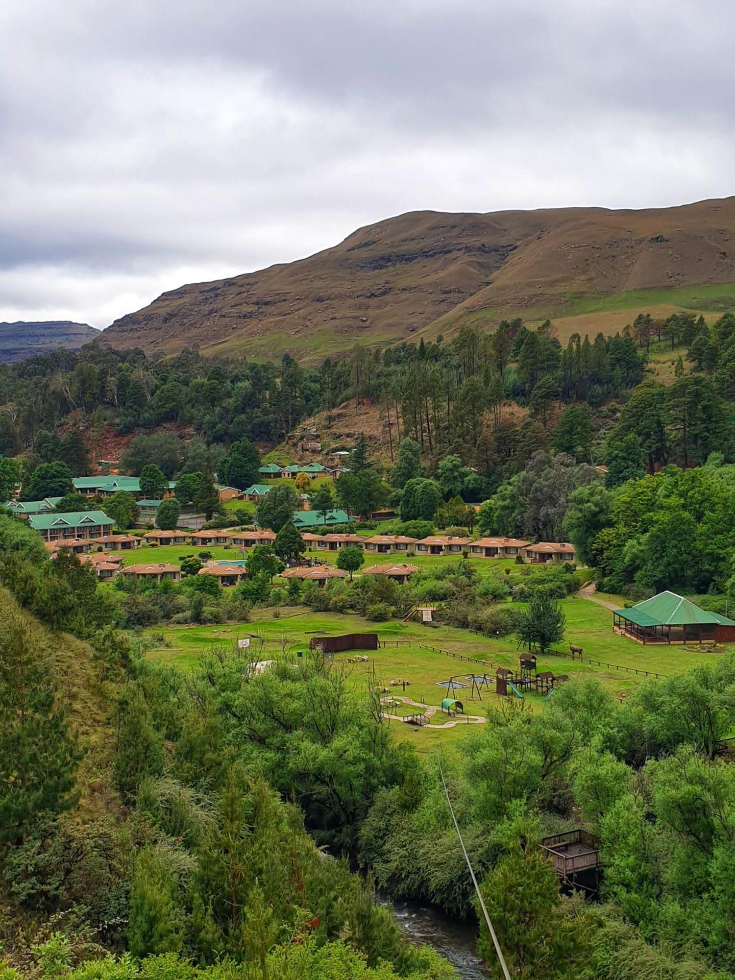 Gooderson Leisure Riverbend Chalets Self Catering And Timeshare Gold Crown Resort ドラケンスバーグ・ガーデン エクステリア 写真