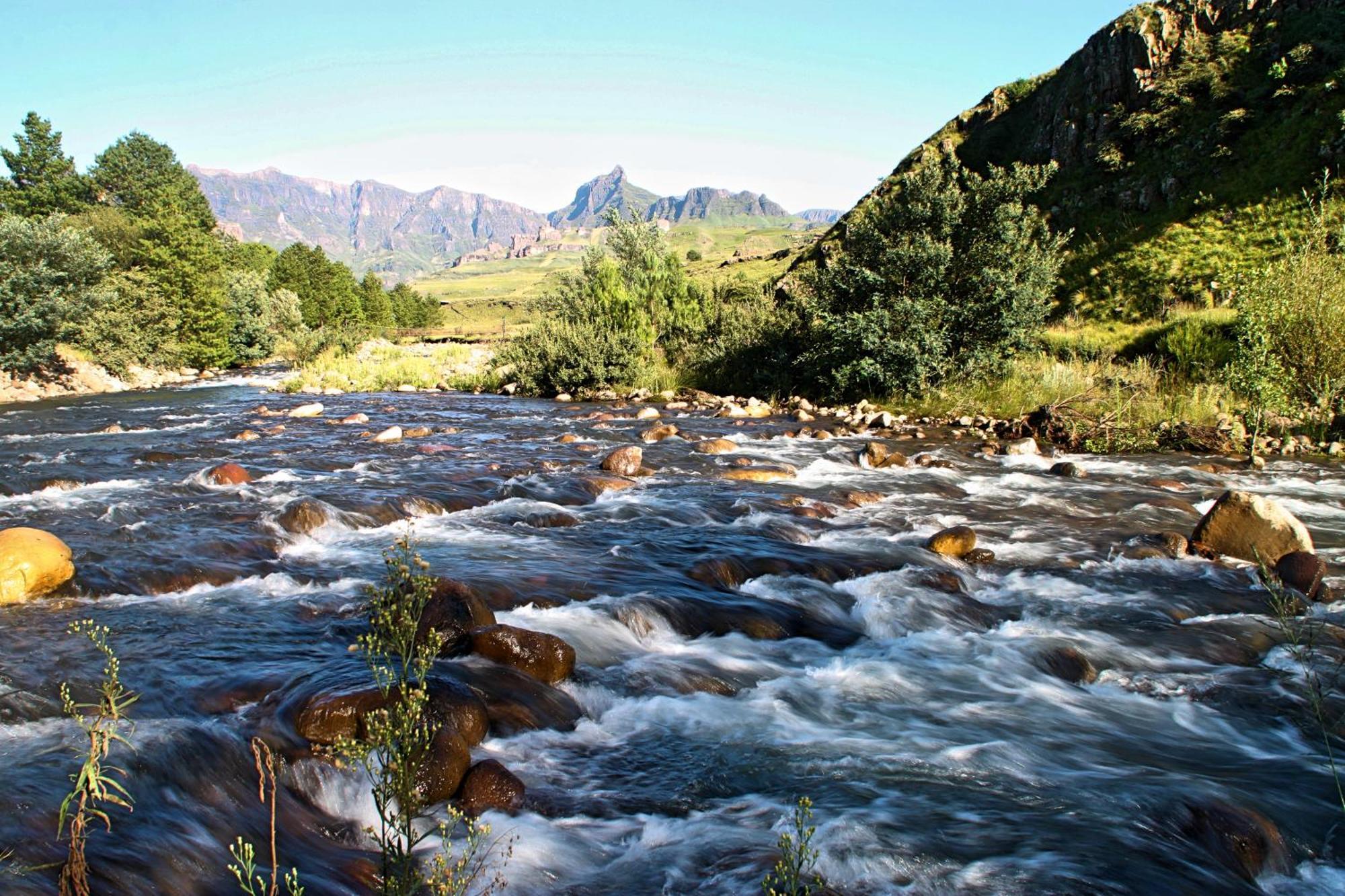 Gooderson Leisure Riverbend Chalets Self Catering And Timeshare Gold Crown Resort ドラケンスバーグ・ガーデン エクステリア 写真