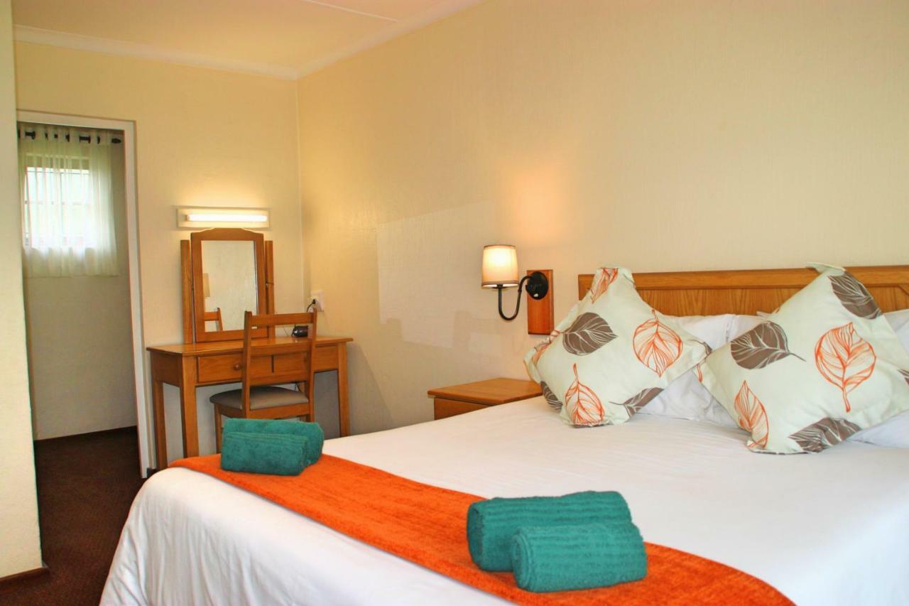Gooderson Leisure Riverbend Chalets Self Catering And Timeshare Gold Crown Resort ドラケンスバーグ・ガーデン エクステリア 写真